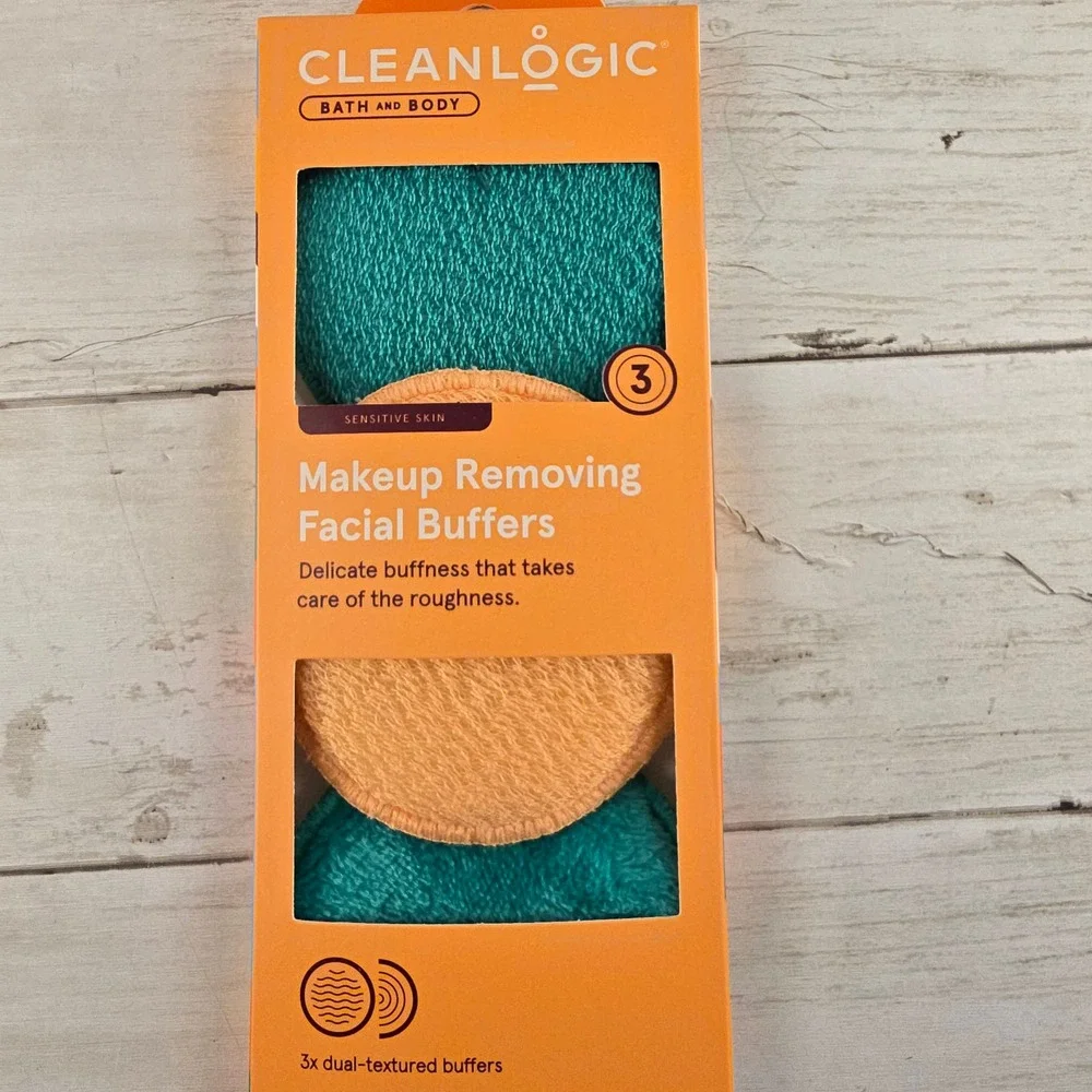 NEW Cleanlogic Sensitive Skin Body Exfoliators & Makeup Removing Facial Buffers‎